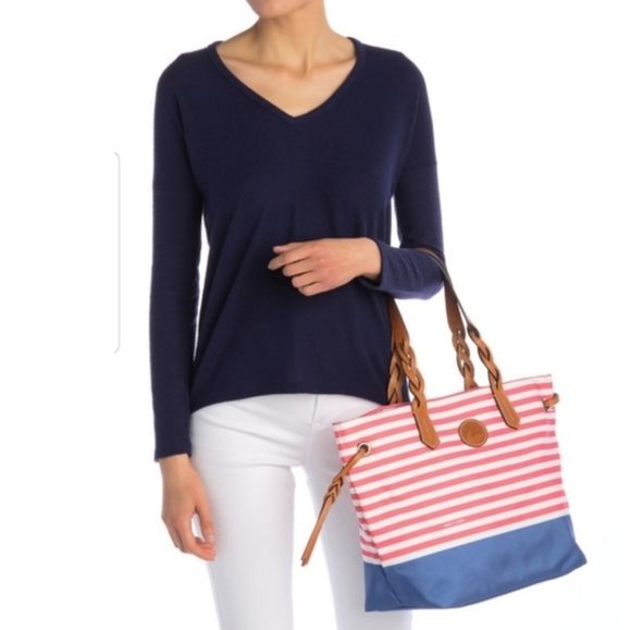 Dooney & Bourke Handbags - LAST ONE! Dooney & Bourke Sullivan Tote